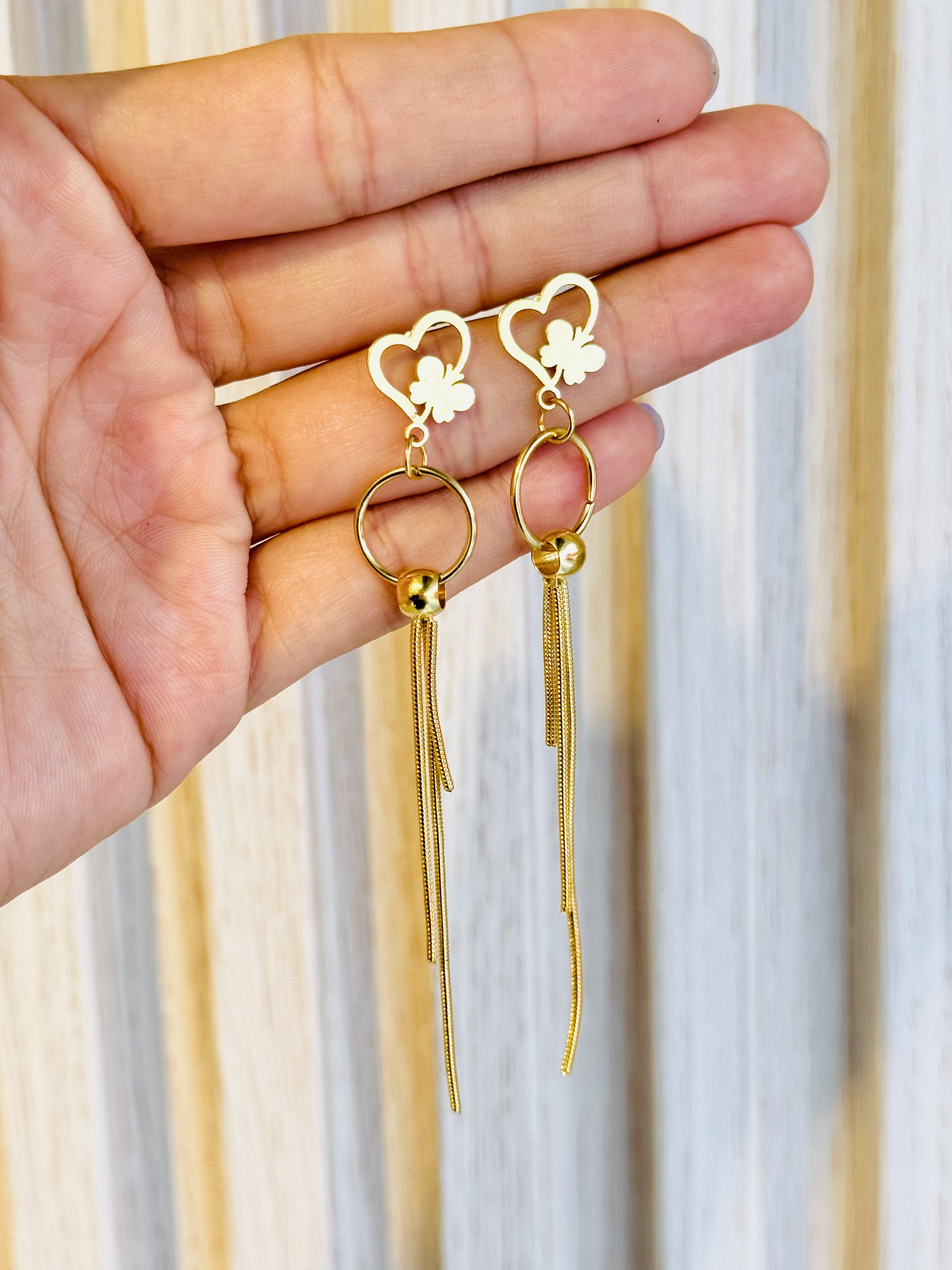Aretes largos Love