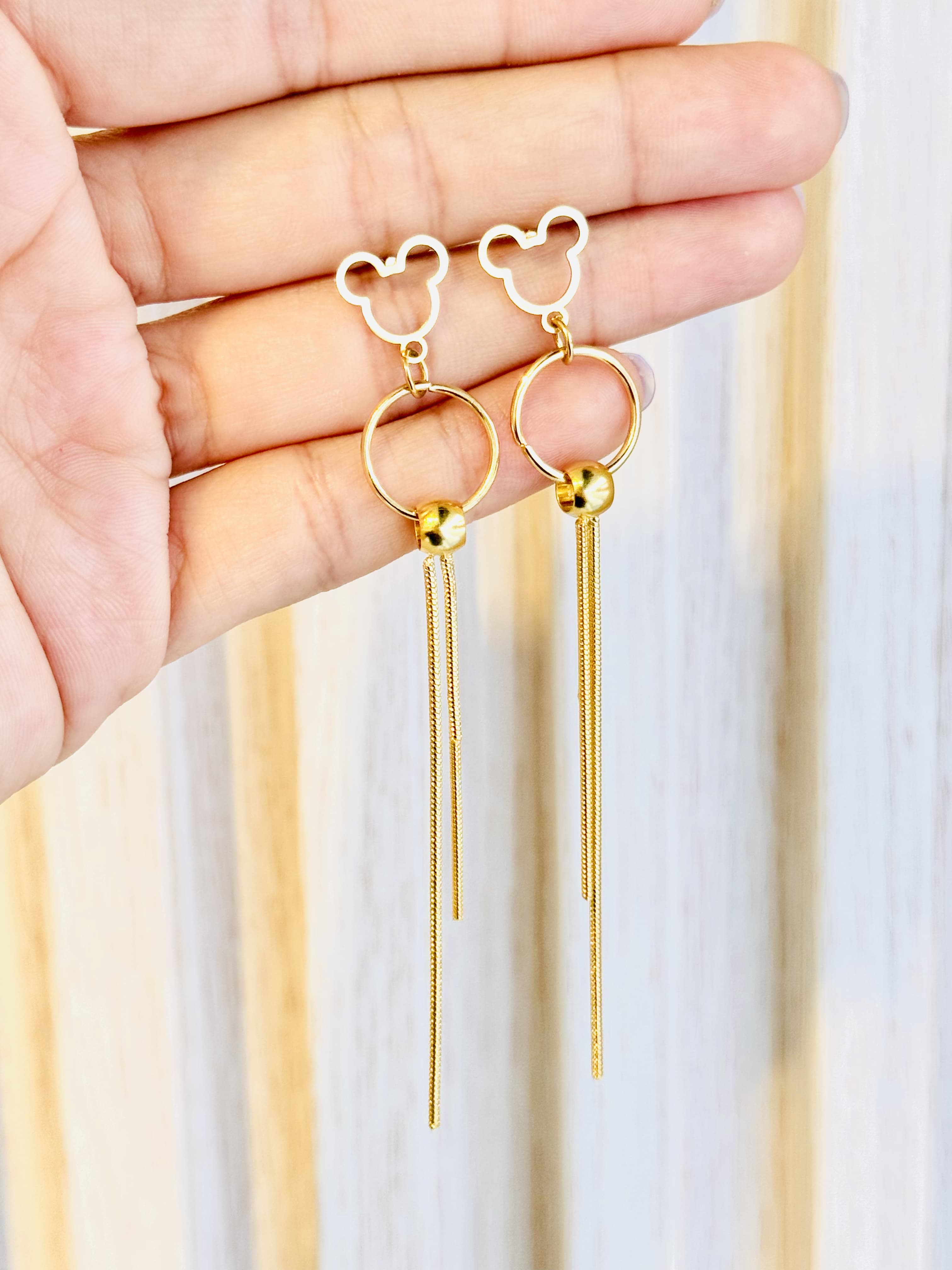 Aretes Gleam