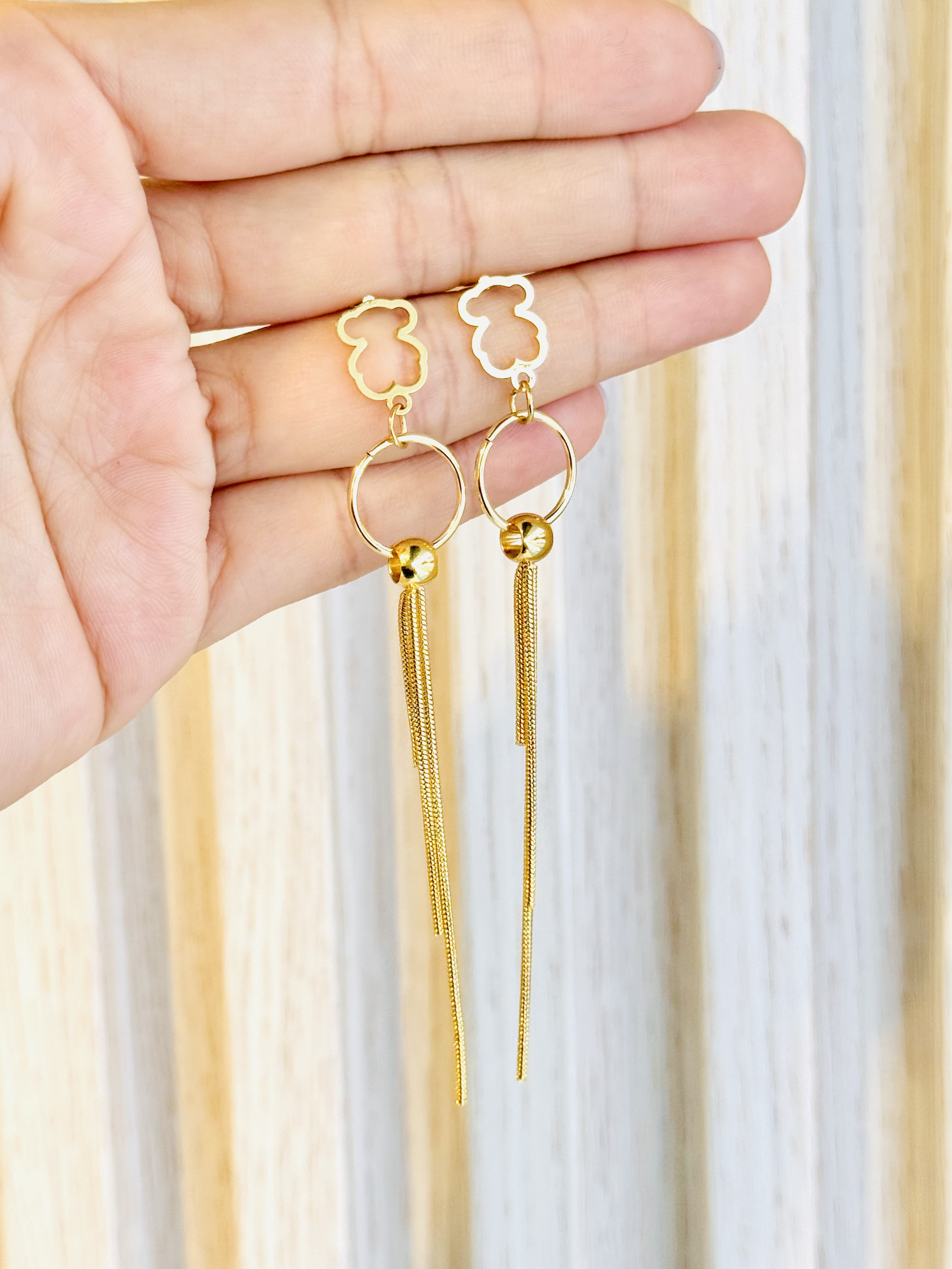 Aretes Tous