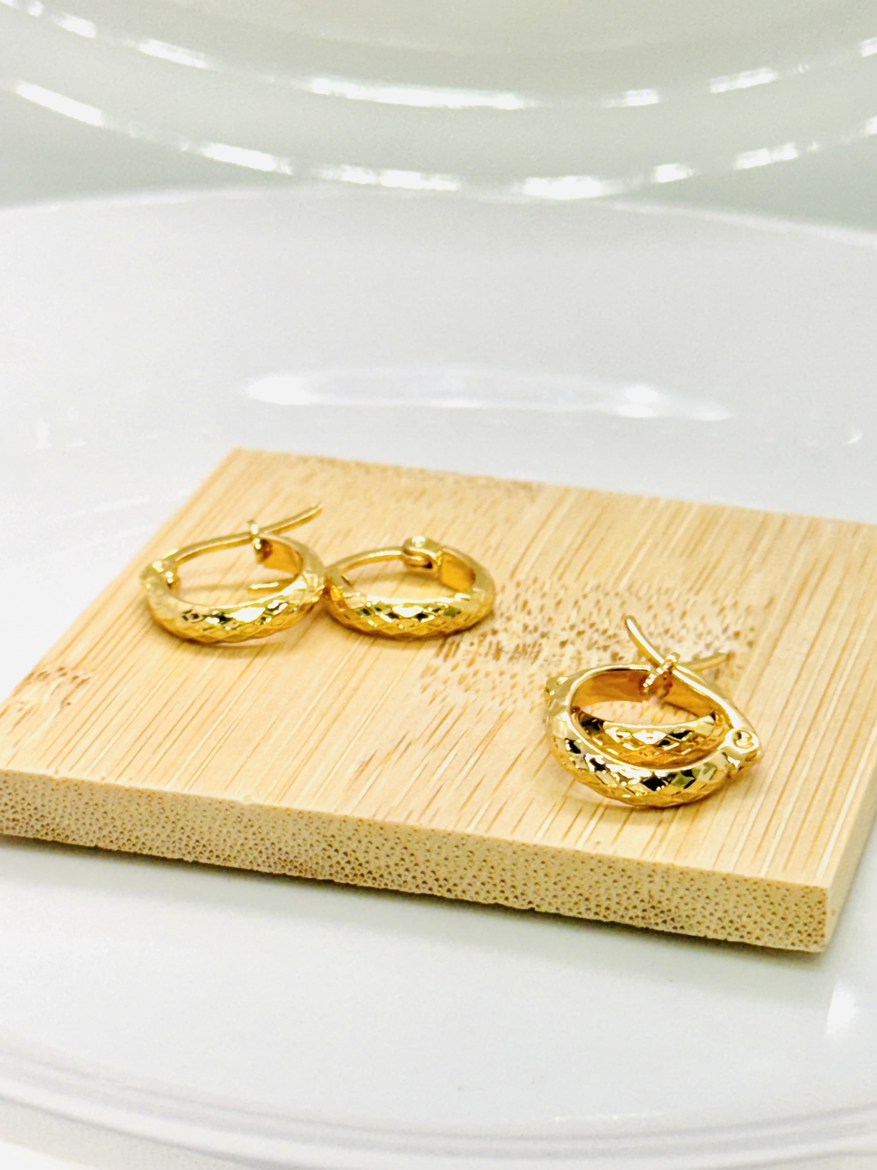 ARGOLLAS LUZIA