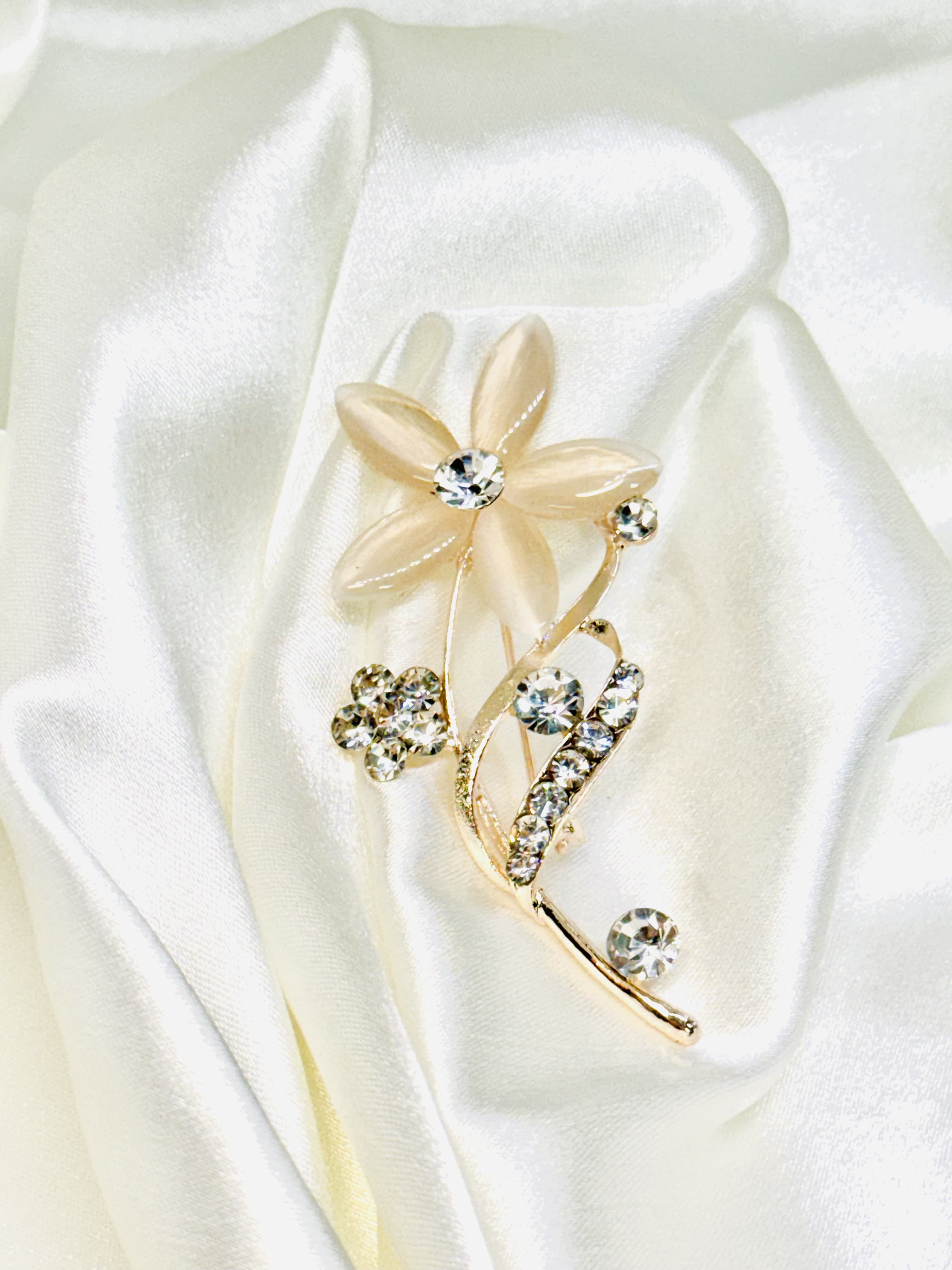 broche vainilla flor