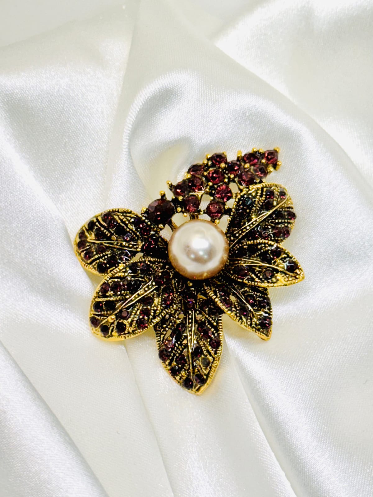 Broche flor shine black