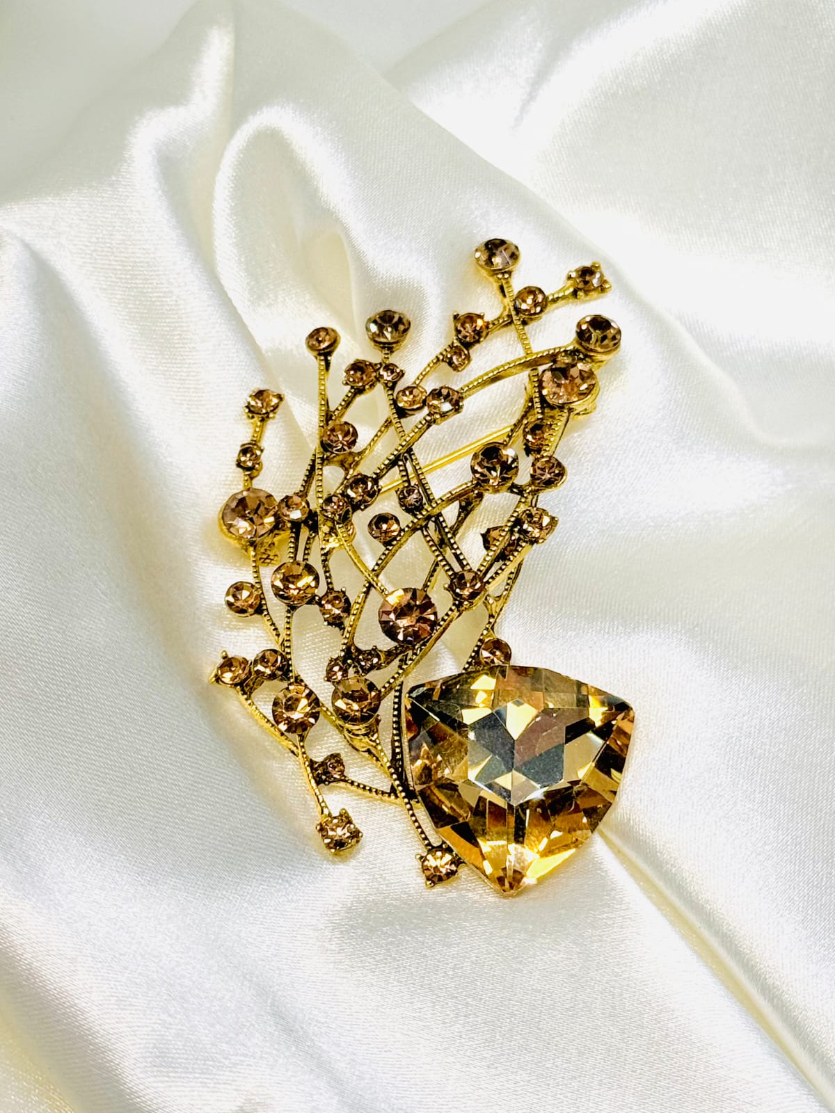 broche angel gold