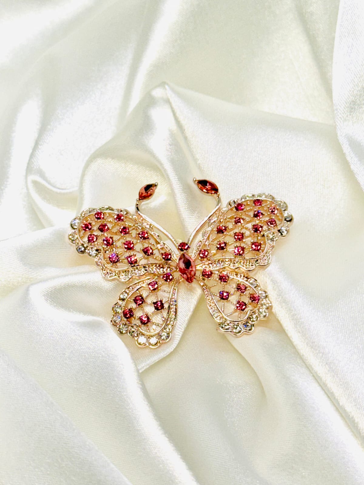 broche butterfly red love