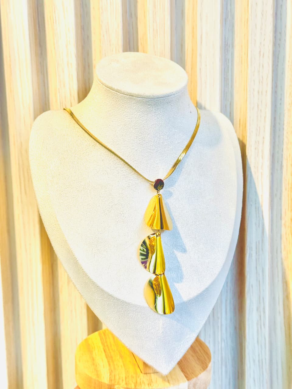 collar Liora
