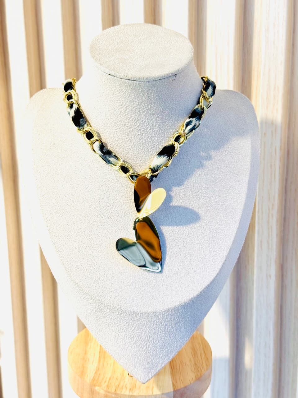 collar Zahara
