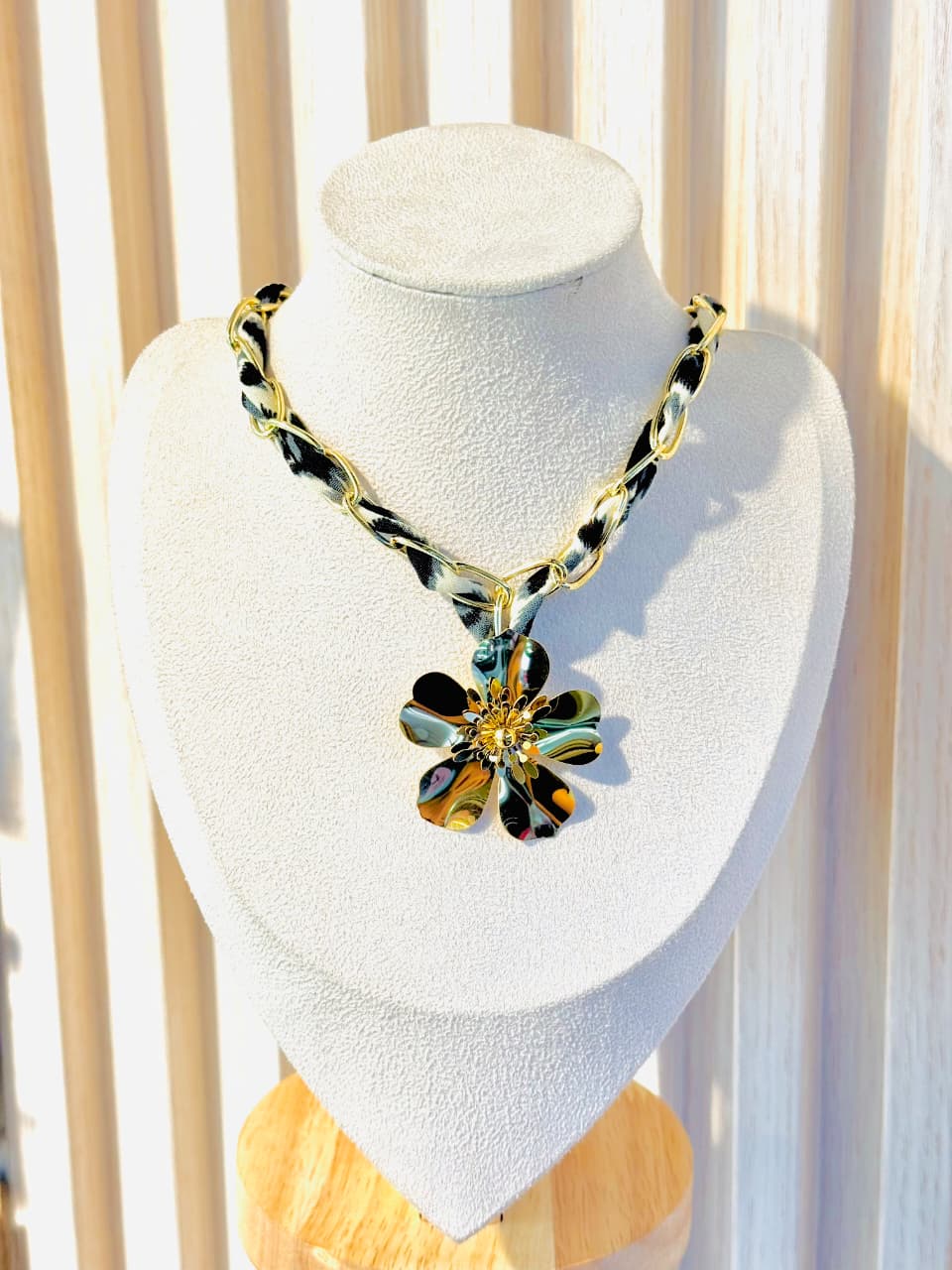 collar Wildra