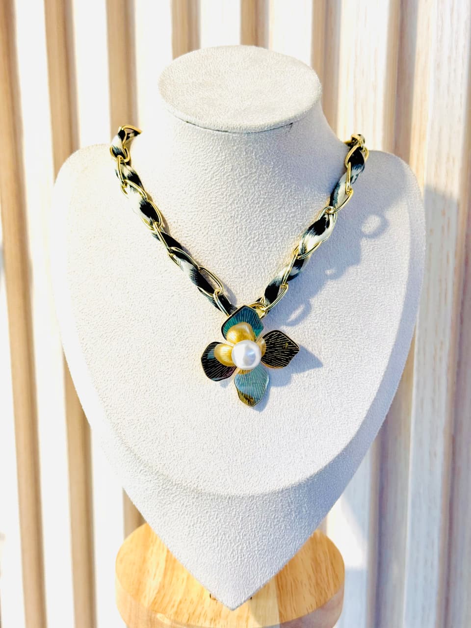 collar tigris