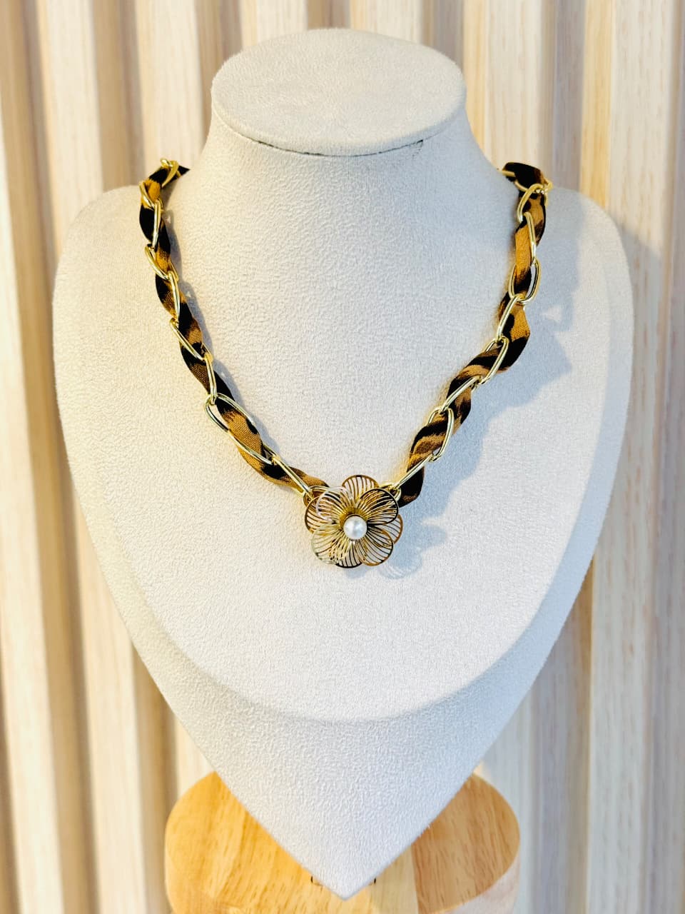 collar Zaruba