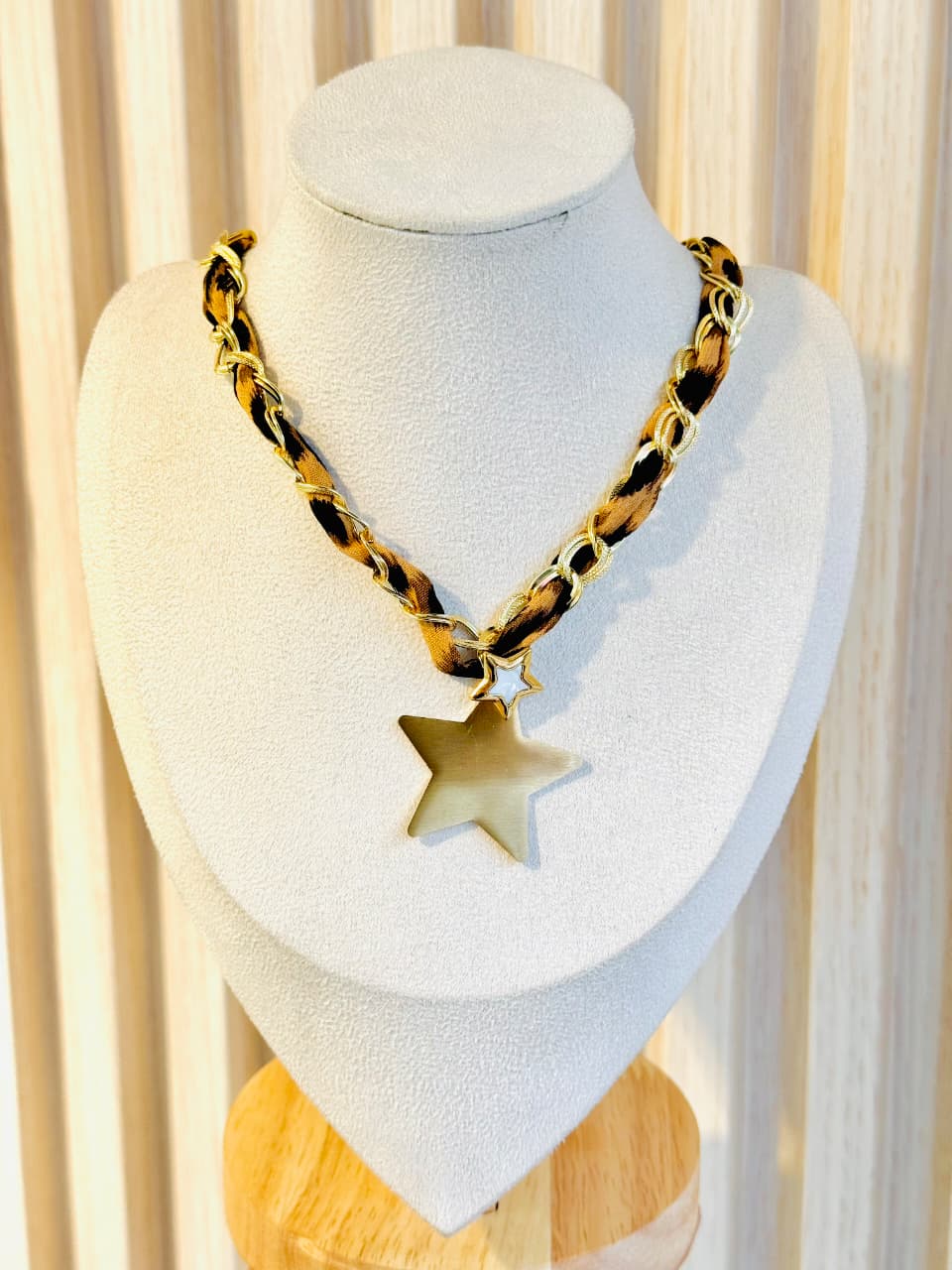 collar Catoria