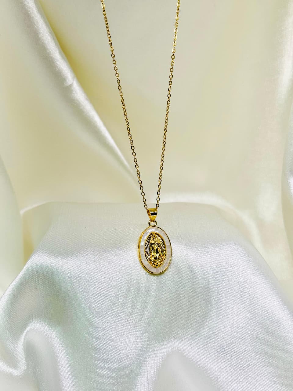 Collares Virgen Maria