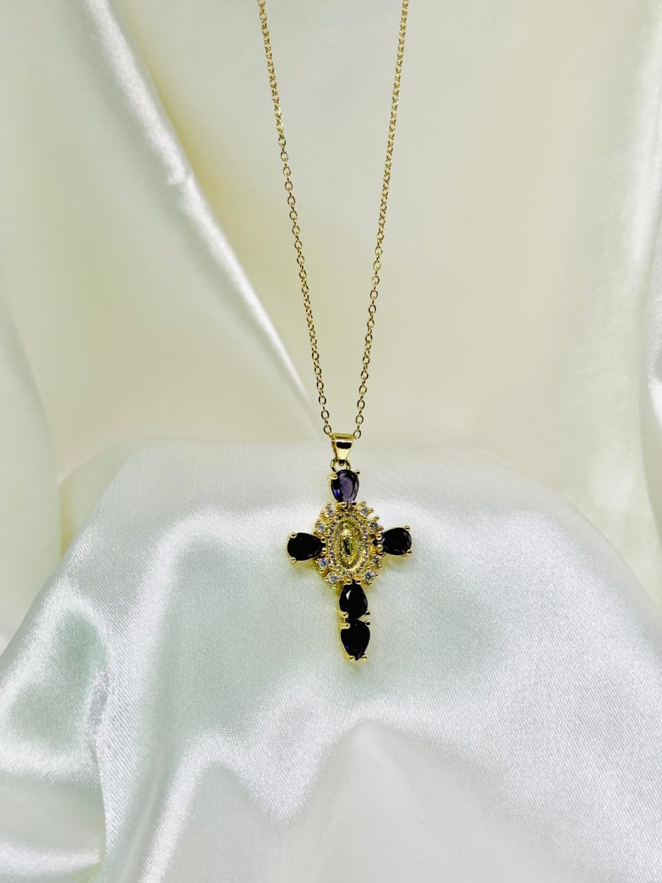 Collar Virgen Maria con Cruz