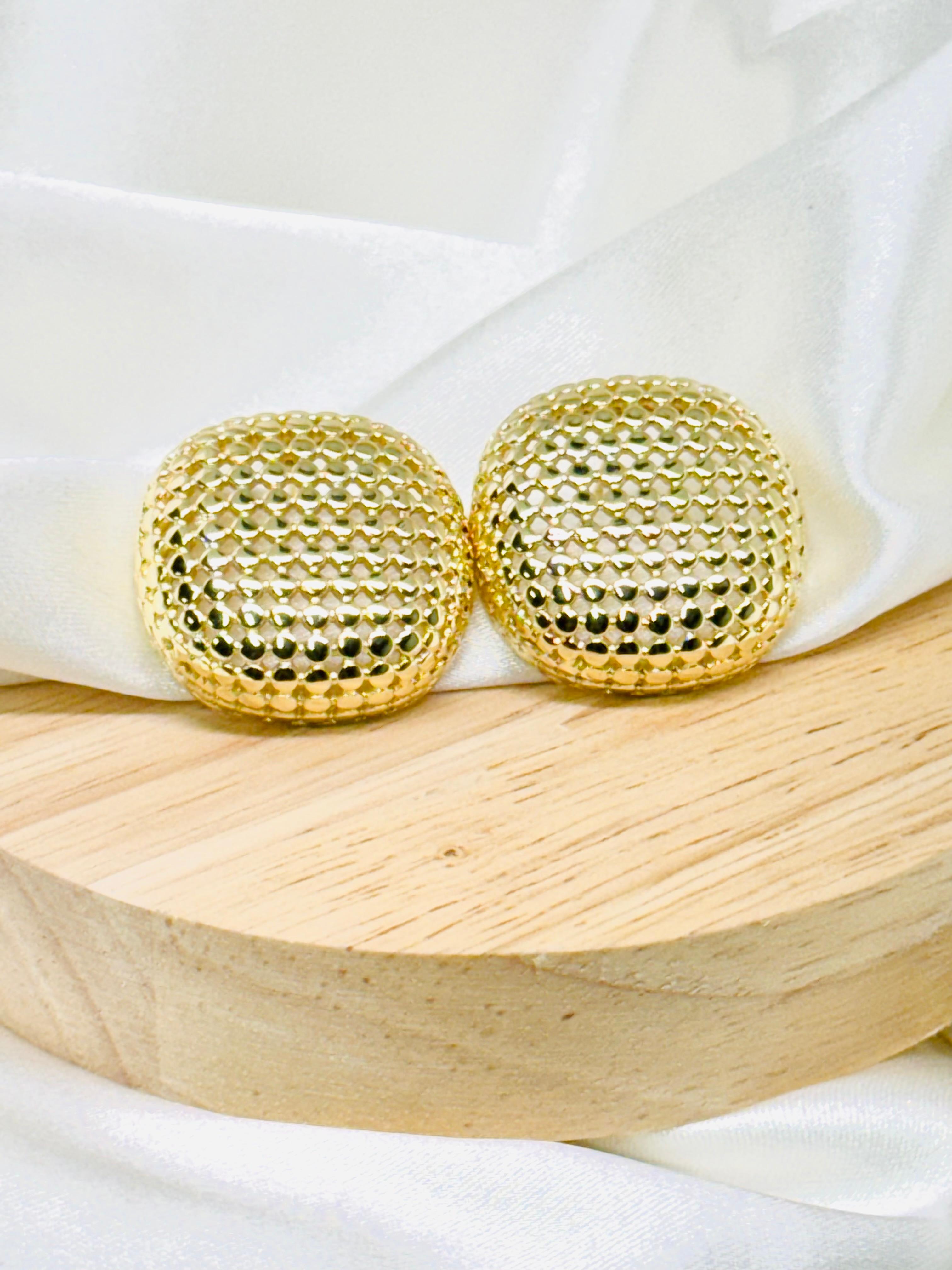 Aretes circulares con textura