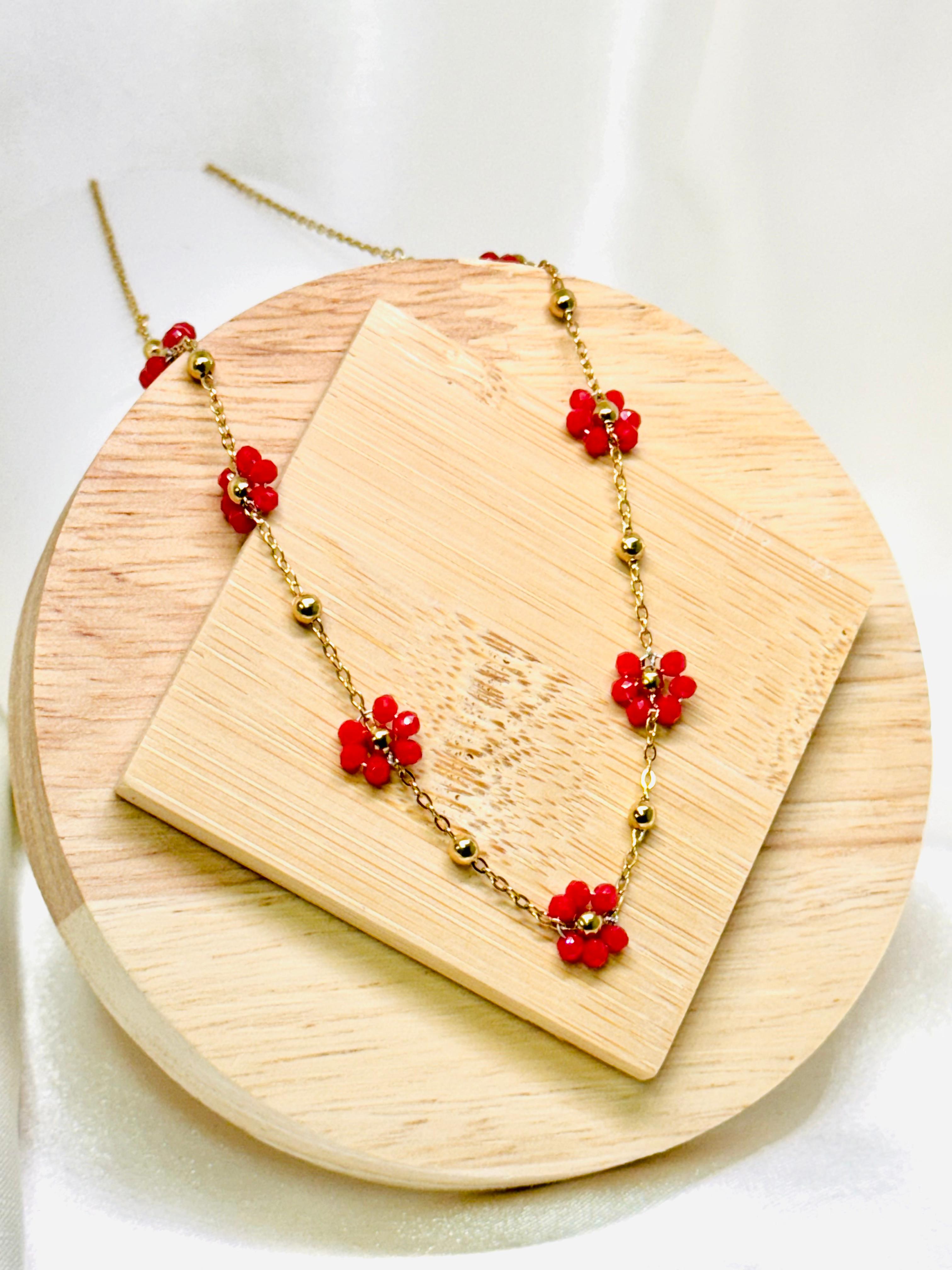 Collar flores rojas