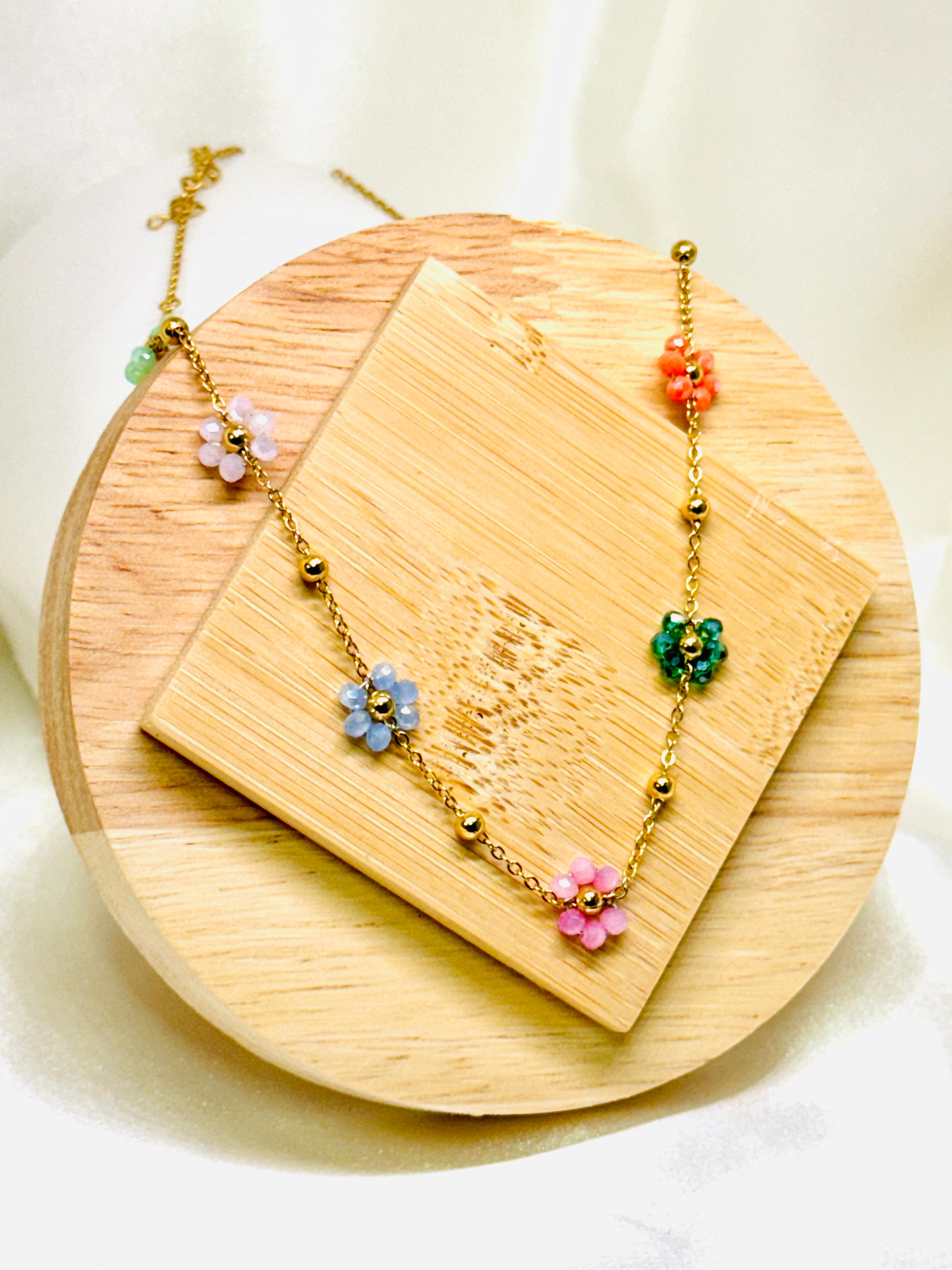 Collar flores de colores
