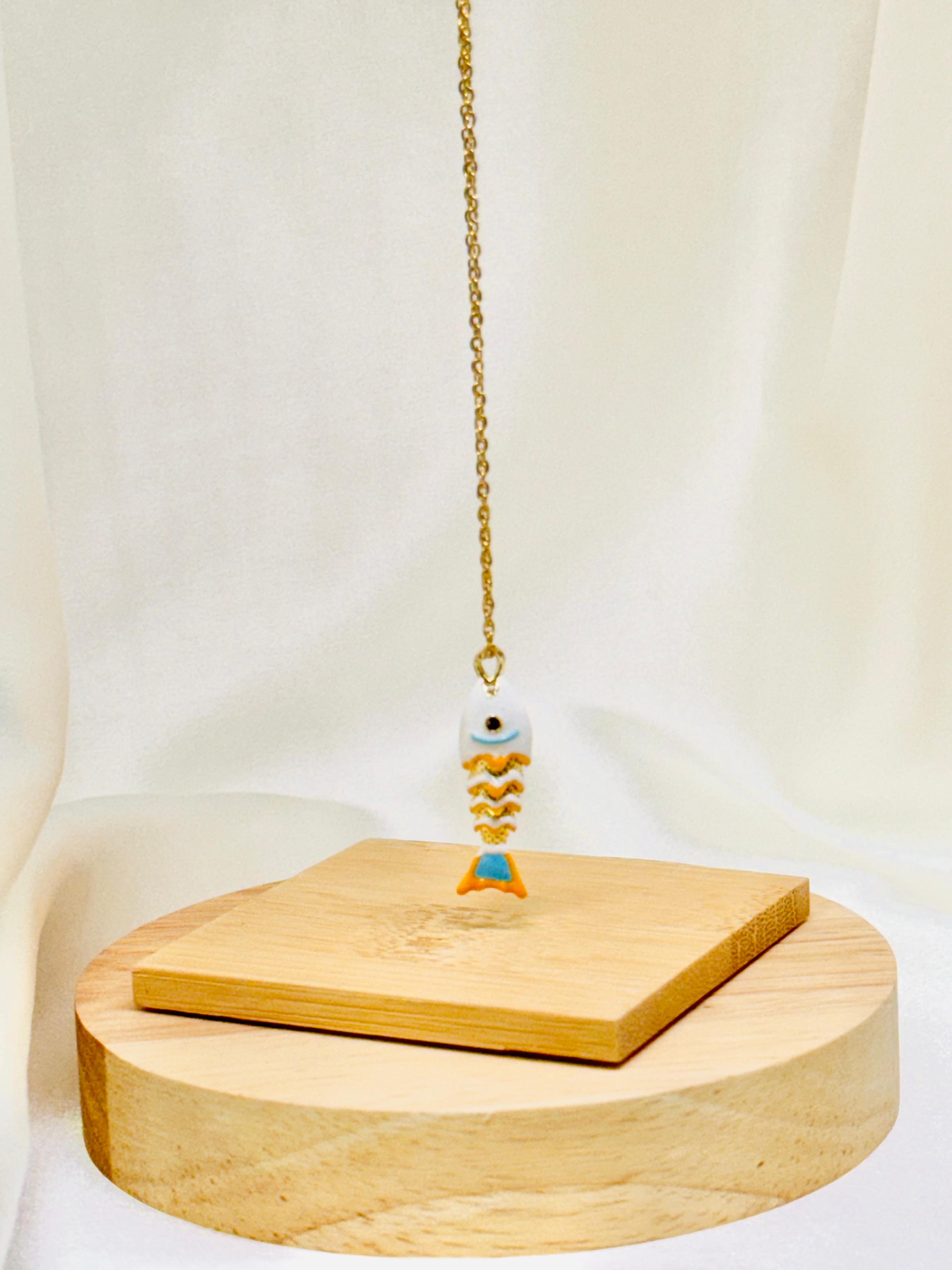 Collar rodio pez