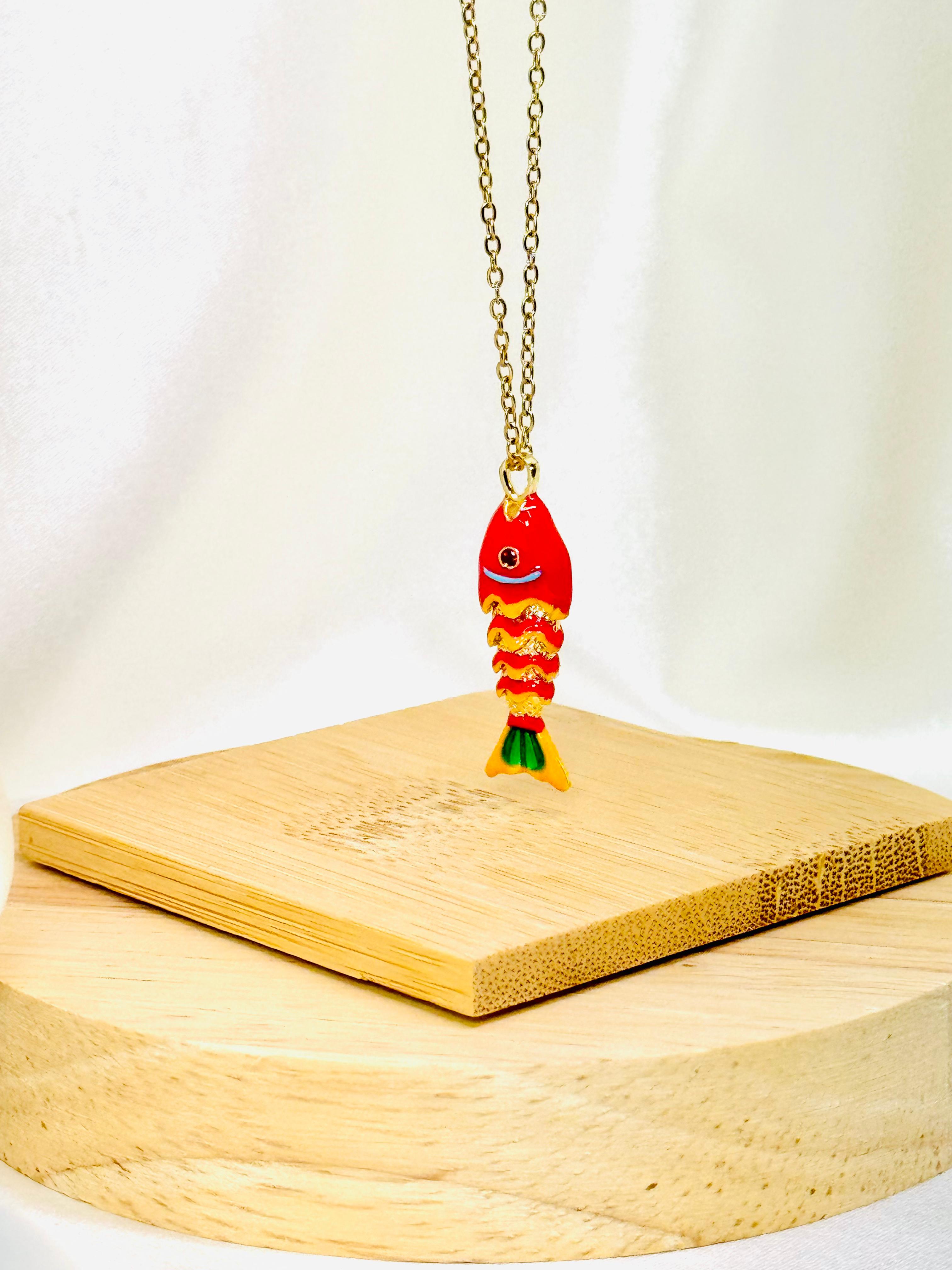 Collar rodio pez rojo