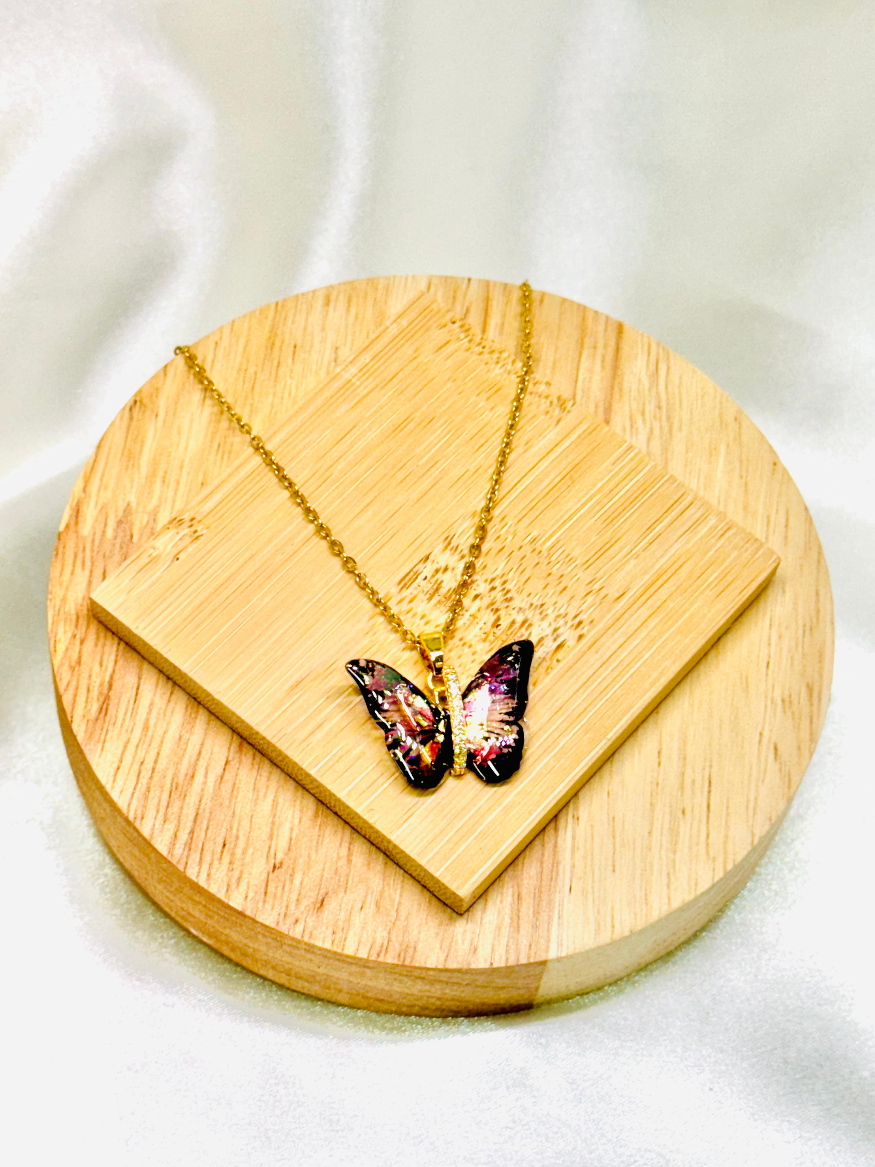 Collar mariposa rodio