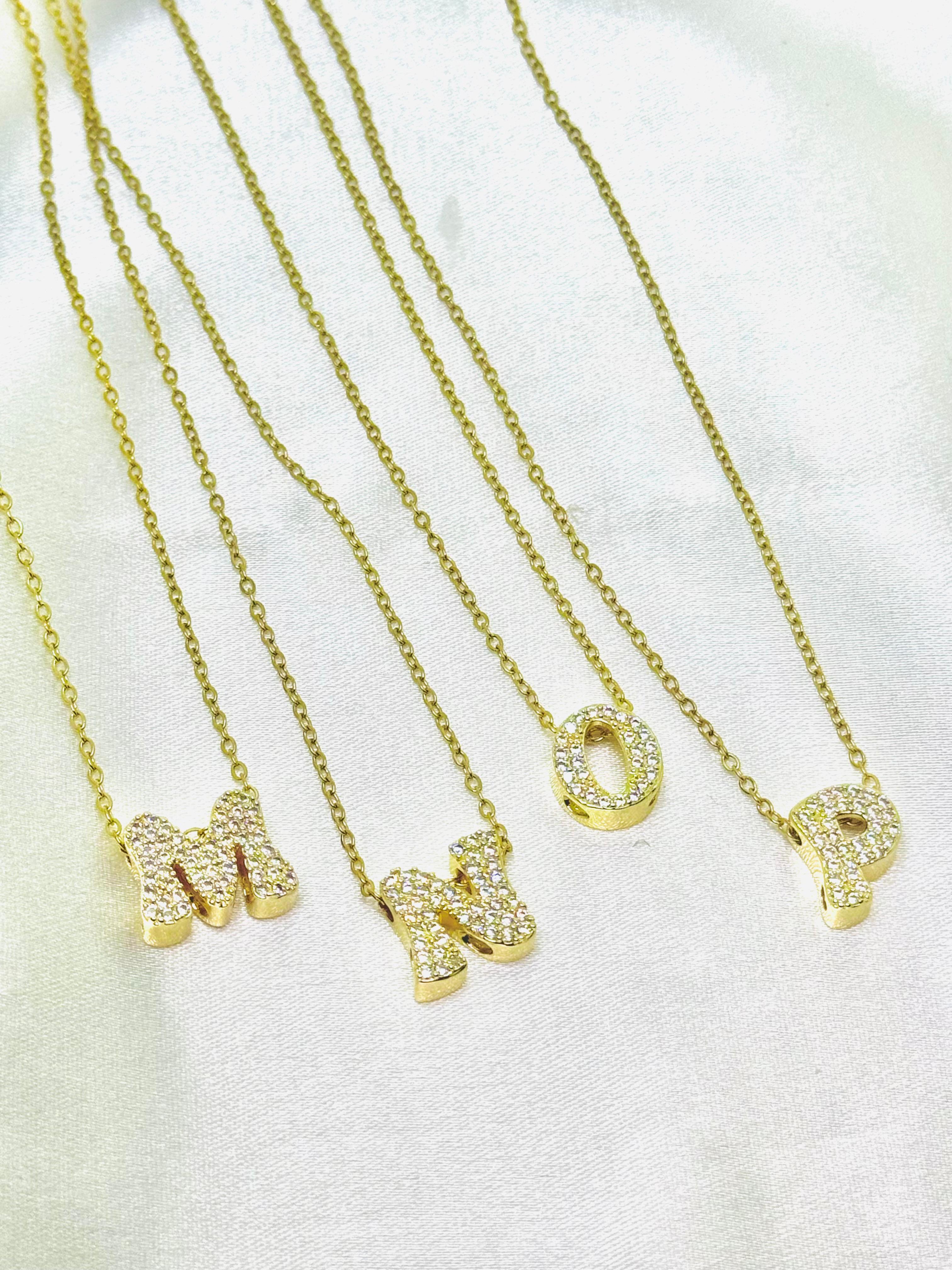 Collar rodio letras